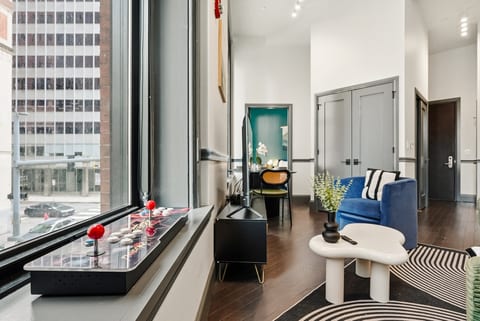 Stylish 1 Bed Downtown apartment with Sofa bed