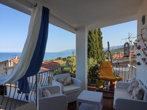 Dalhia's house with a beautiful view of the gulf, wifi, AC