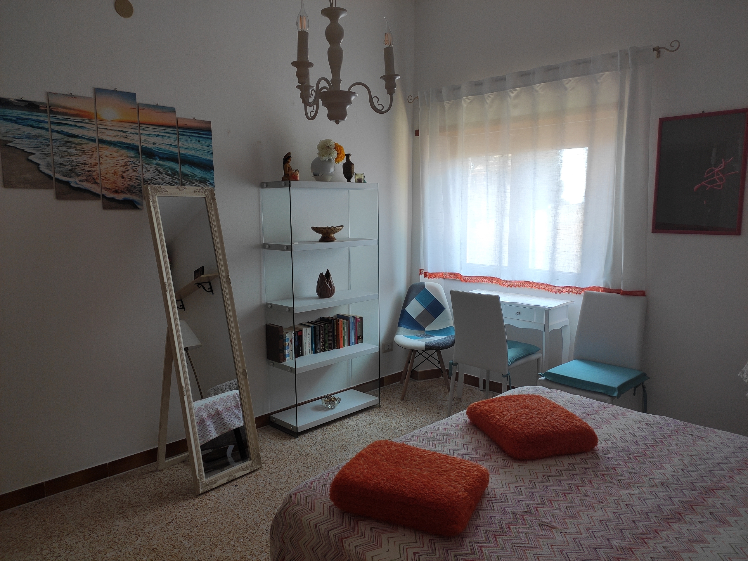 camera con letto matrimoniale