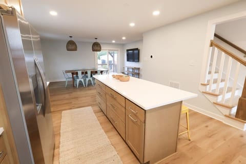 From kitchen to dining