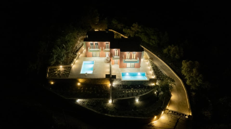 Adaman Villa 1: Luxury Retreat with Infinity Pool - Lefkada