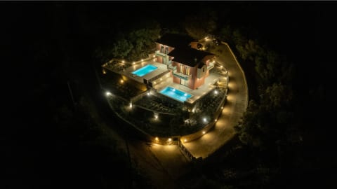 Adaman Villa 2: Fully Accessible Sea-View Retreat