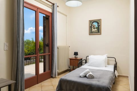 Garden House: Private Pool Villa Near Chania