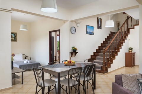 Garden House: Private Pool Villa Near Chania