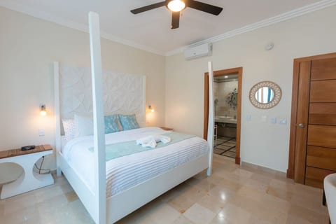 Beachfront Condo | FREE Electricity | Sleeps 8
