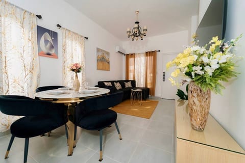 Family Villa + Pool | Electricity Included