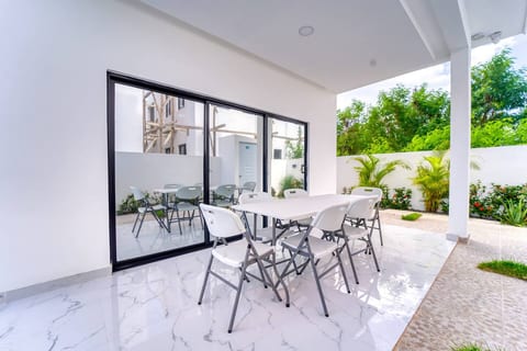 Modern Villa w/ Pool & Garden | 1 Free Excursion
