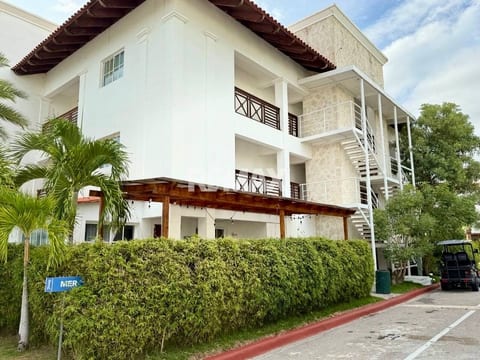 Cap Cana | Cozy 2BR: Pools, Beaches, Marina & Golf