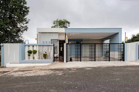 Private 3BR Villa • Yard • Pool • Gated • Sleeps 8