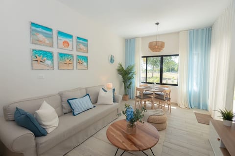 Oasis Retreat | Sleeps 4 | Free Airport Transfer