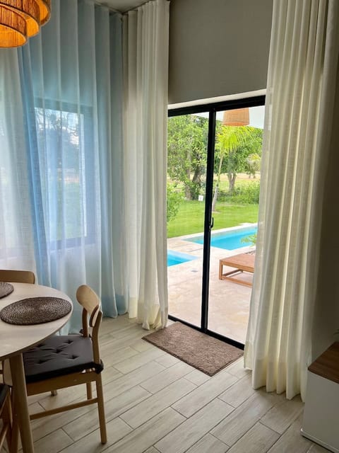 Oasis Retreat | Sleeps 4 | FREE Electricity