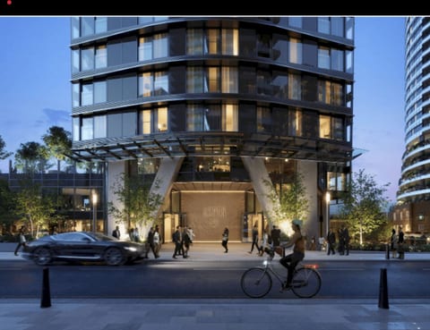 Crestview Luxury Six Sleeper Skyline View Apartment