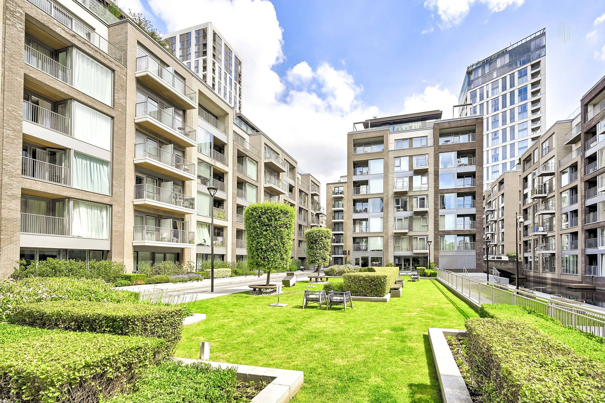 Chelsea Creek Modern Three Bedroom Apartment