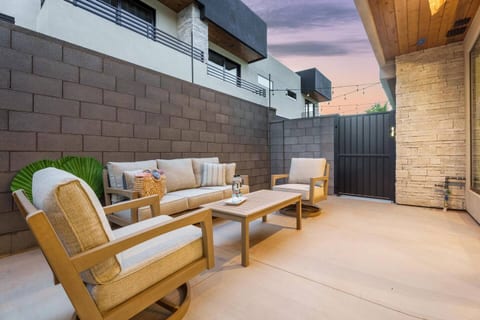 Zion’s Waterpark Getaway:Hot Tub, Golf, Sleeps 14