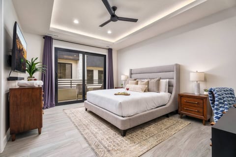 Zion Vacation|Sleeps 12 | Hot Tub, Golf, Waterpark