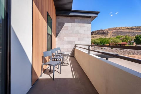 Zion Adventure | Private Spa | 26 Guests