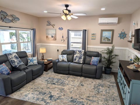 Seafoam Cottage