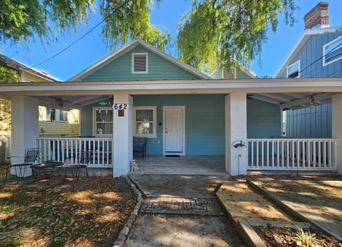 Seafoam Cottage