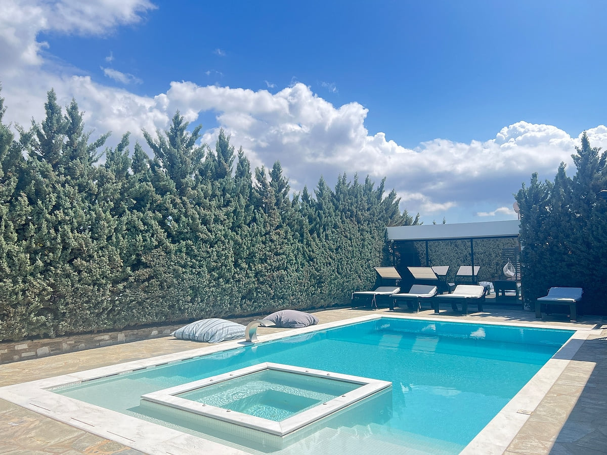 Privé One Bedroom Pool House by Olivujoj image 1