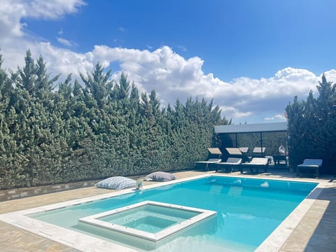 Privé One Bedroom Pool House by Olivujoj image 1