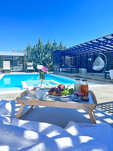 Privé One Bedroom Pool House by Olivujoj image 2