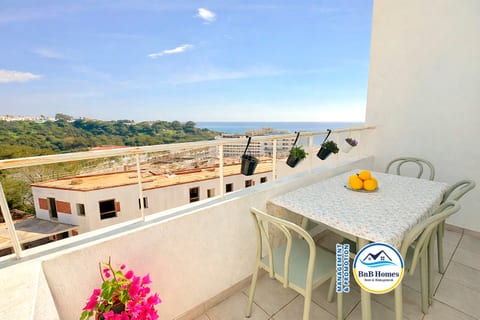 BnB Homes Ocean view Two-bedroom apartment, 300 m