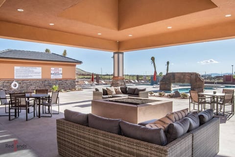Luxury Resort | Pool View+Private Spa| 18+ Guest