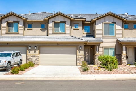 Zion Oasis: Resort Amenities, Downtown Hurricane