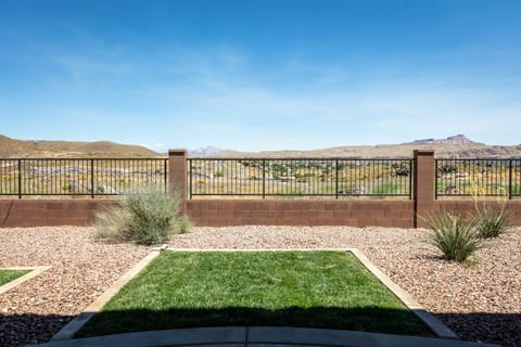 Zion Oasis: Resort Amenities, Downtown Hurricane