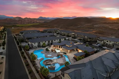 Downtown Hurricane | Resort pool/spa | Sleeps 24+