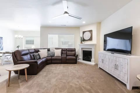 Downtown Hurricane | Resort pool/spa | Sleeps 24+