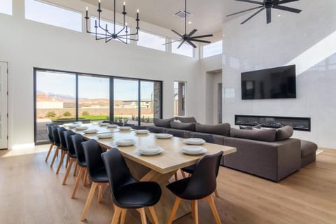 Mansion fits 34 | Movie-Theater + Luxury Backyard