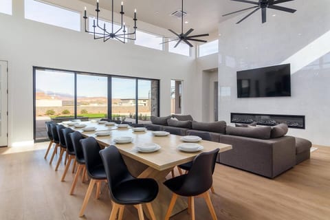 Mansion fits 34 | Movie-Theater + Luxury Backyard