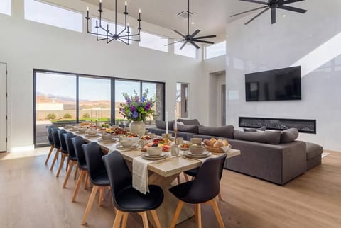 Mansion fits 34 | Movie-Theater + Luxury Backyard