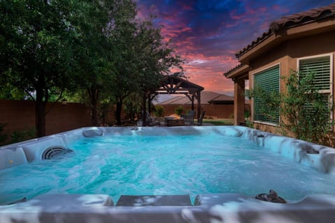 Private Zion Lakeside Escape sleeps 9