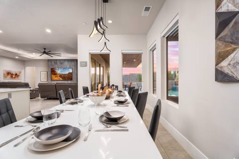 Serene Pecan Valley Oasis | Pool+Spa | Sleeps 24+