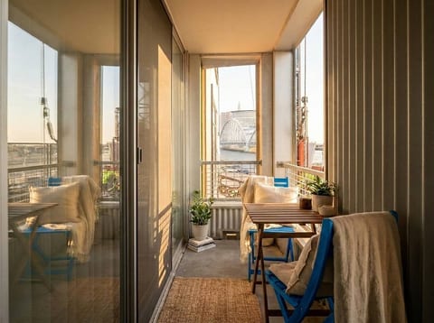 Highrise Riverview + Flats + Balcony + Parking
