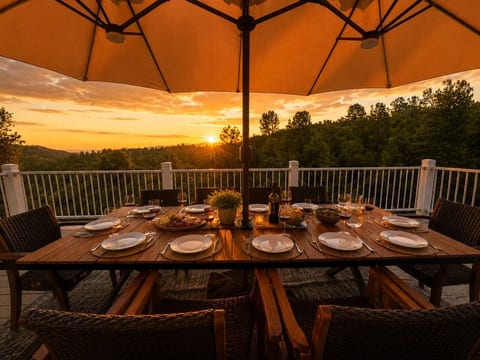 2 Private Homes | Yosemite | Hot Tub, Games, Views