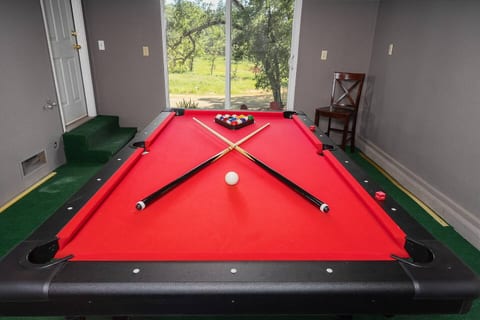 Private 5BR | Hot Tub | Movie Nights | Yosemite