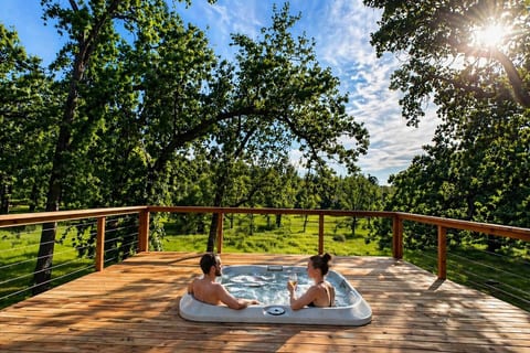 Private 5BR | Hot Tub | Movie Nights | Yosemite