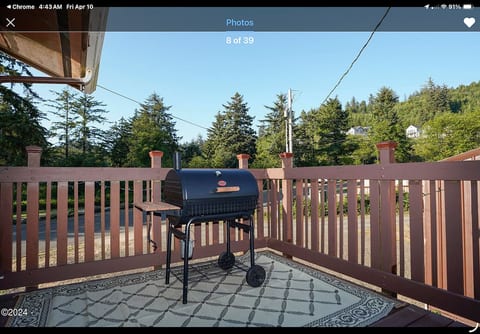 3 Bedrooms 1 bath large kitchen parking, 2 boats image 5