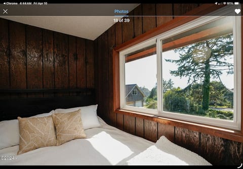 3 Bedrooms 1 bath large kitchen parking, 2 boats image 2
