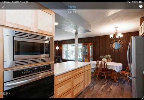 3 Bedrooms 1 bath large kitchen parking, 2 boats image 4