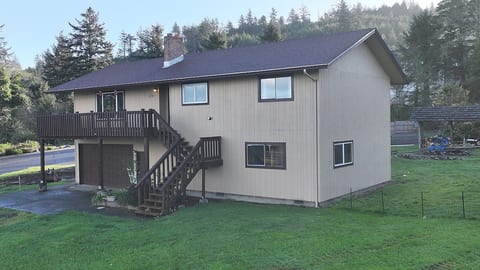 3 Bedrooms 1 bath large kitchen parking, 2 boats image 1
