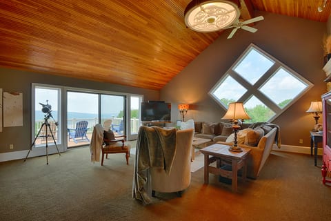 2nd Floor Living Room Smart TV