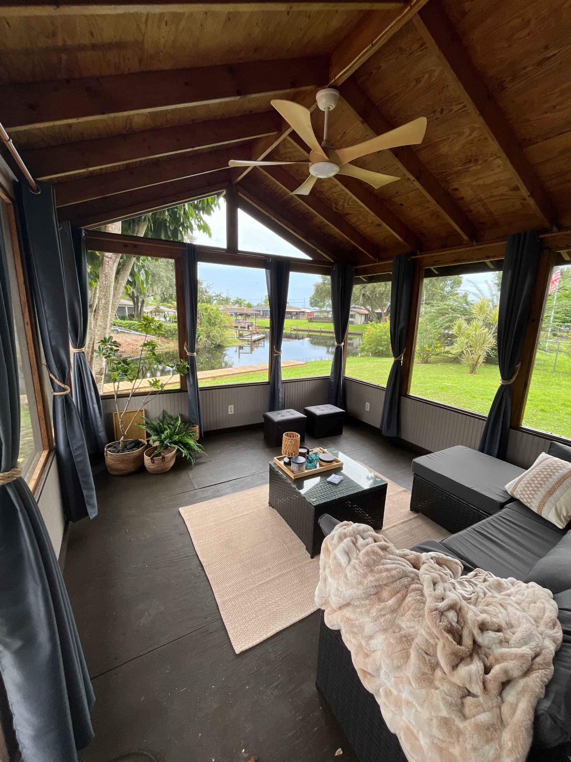 Perfect Getaway Lake placid FL, canal front home