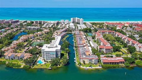 5 min walk to the best Beach in America! image 2
