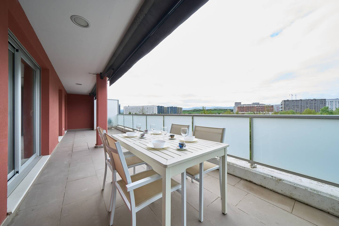 Family Retreat with Views, Terrace & Parking