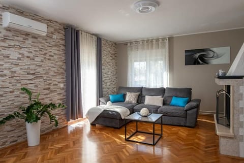 Apartments Lara - Unit 378594-13