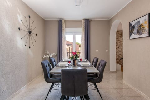 Apartments Lara - Unit 378594-13